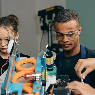 王者竞技之路：《Clash Royale》全面攻略与进阶战术指南